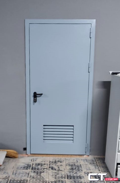 Дверь техническая ДМ-1 с остеклением 300х400мм и вентиляционной решеткой